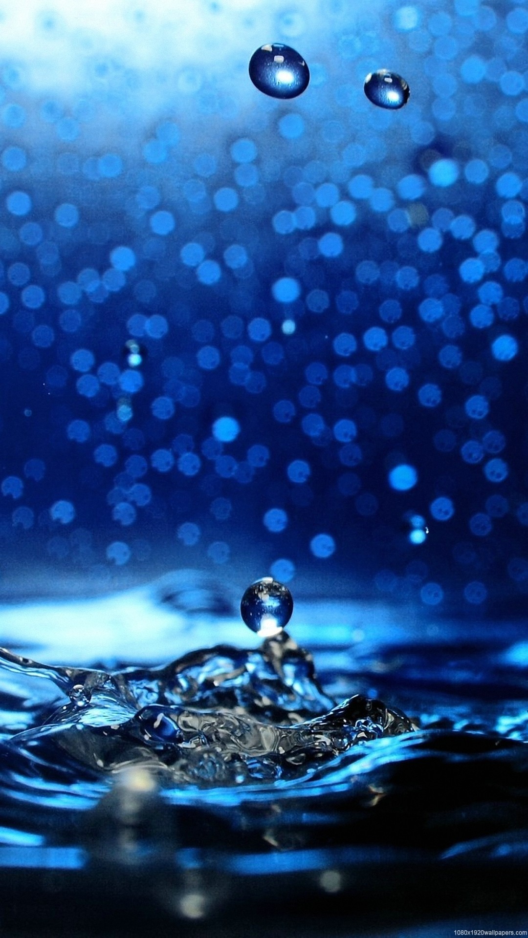 Sparkling water drop | iPhone Wallpapers