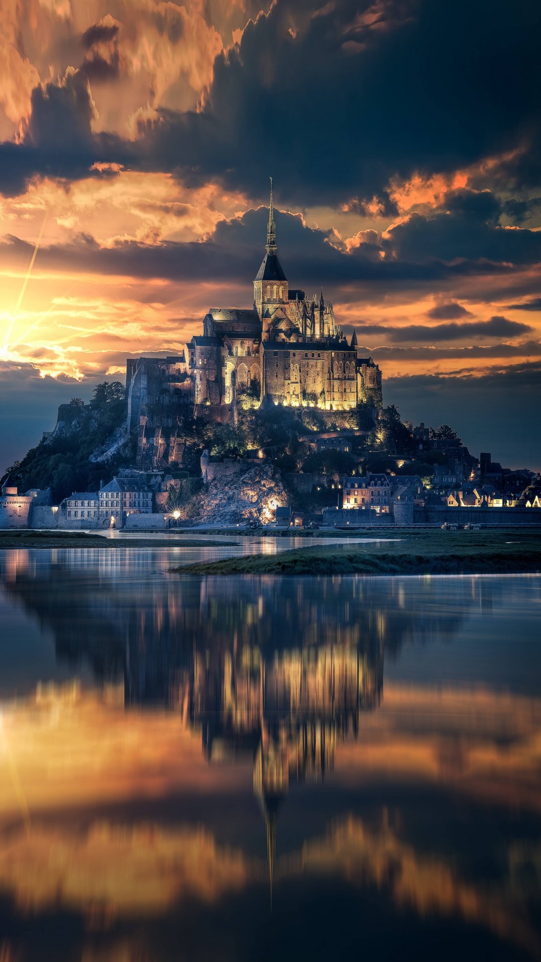 Mont Saint Michel At Dusk Iphone Wallpapers